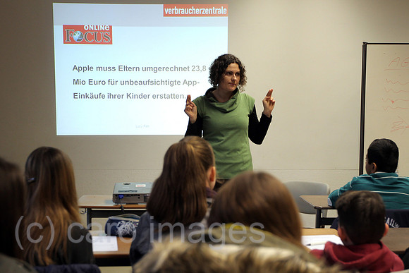 0HX140211D714CARO.JPG