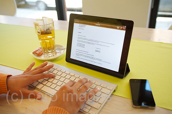 00W110402D010CARO.JPG