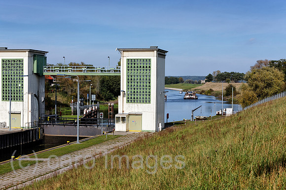 EJH140928D009CARO.JPG