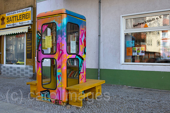 EJH11030017CARO.JPG