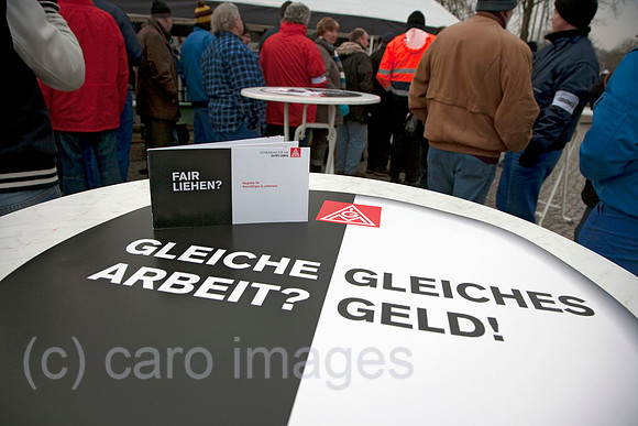EJH11020944CARO.JPG