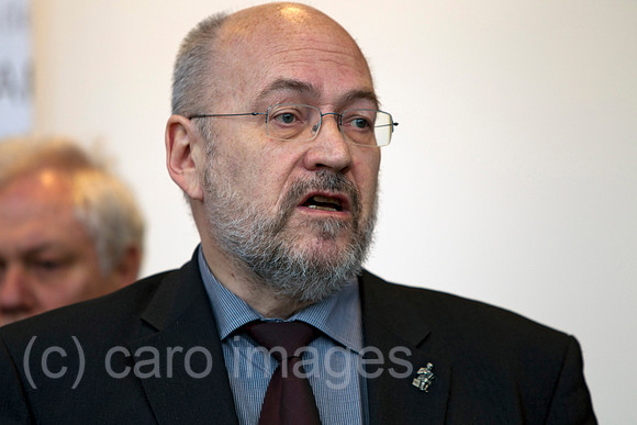 EJH11020010CARO.JPG