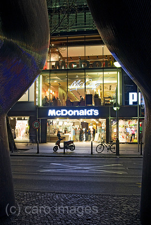 EJH11040750CARO.JPG
