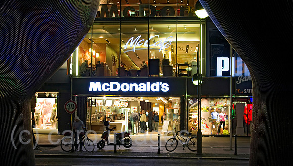 EJH11040748CARO.JPG