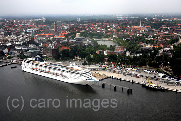 0KH070623D032CAROE.JPG