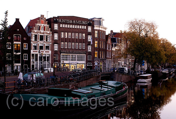 00N081009D101CAROE.JPG