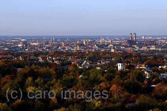 00N081012D075CAROE.JPG