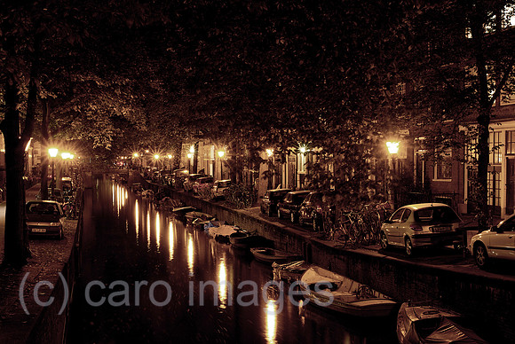 00N081008D052CAROE.JPG