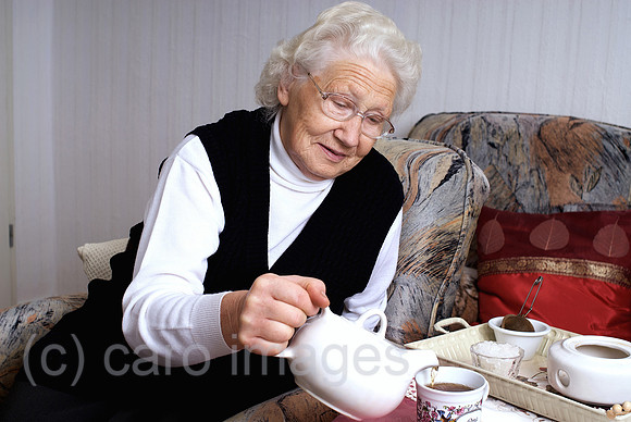 00N081112D300CAROE.JPG