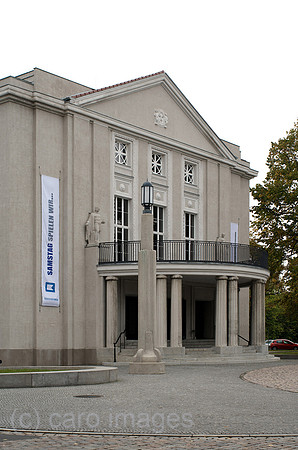 00N090930D145CAROE.JPG
