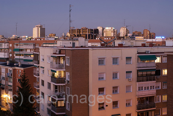 00N091002D109CAROE.JPG