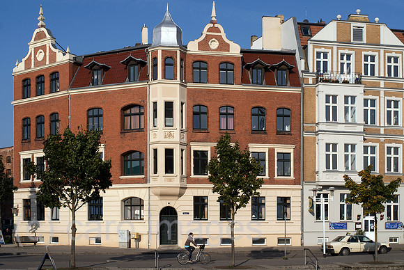 00N090930D170CAROE.JPG