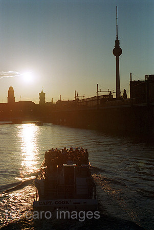 00M091127CARO.JPG