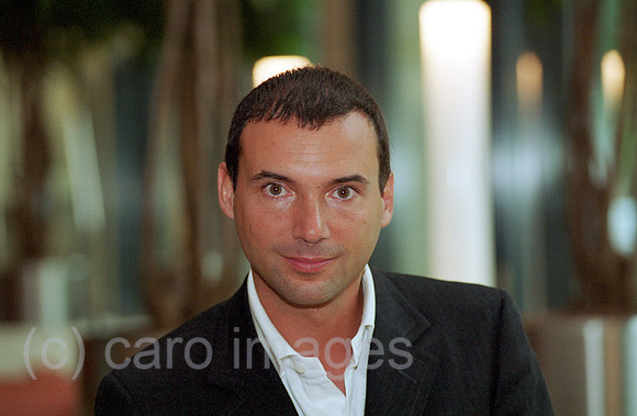 00M098515CARO.JPG