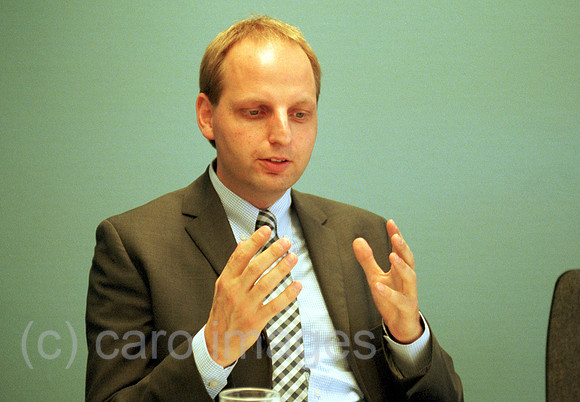 00M100030CARO.JPG