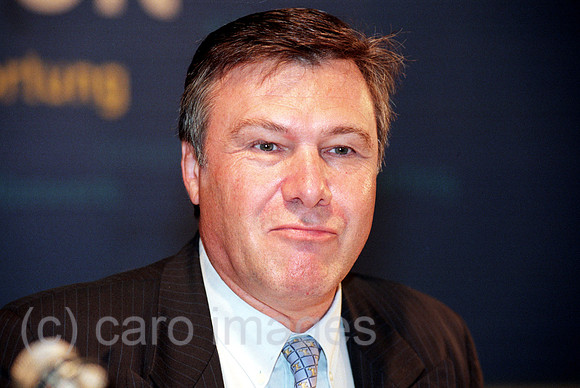 00M098007CARO.JPG