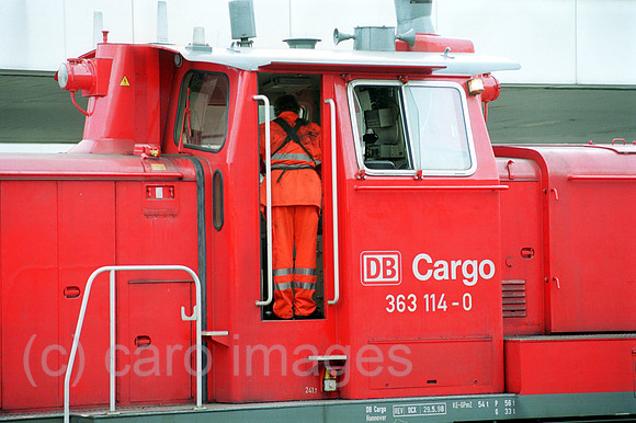 00M090125CARO.JPG