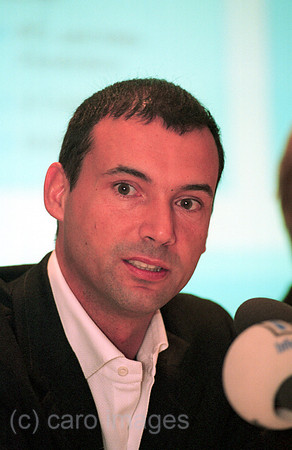 00M098304CARO.JPG