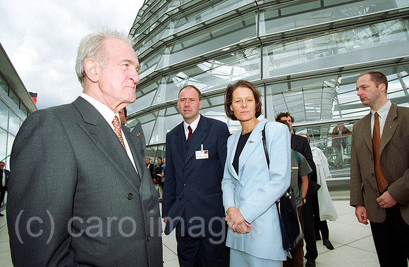 00M092006CARO.JPG