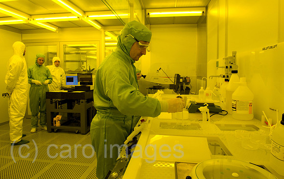 00Y080205D005CARO.JPG