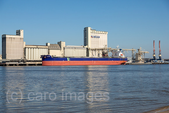 Deutschland, Brake - J. MUELLER Aktiengesellschaft, Spezialspedition mit eigenem Hafen an der Unterweser