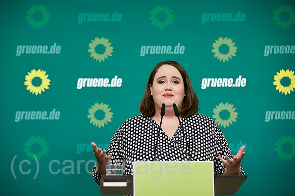 Berlin, Deutschland - Die Bundesvorsitzende Ricarda Lang von BUENDNIS 90/DIE GRUENEN bei einer Pressekonferenz.