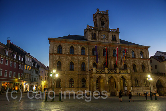 Deutschland, Weimar - Das Weimarer Rathaus (1841) im Neugotik-Baustil am Markt