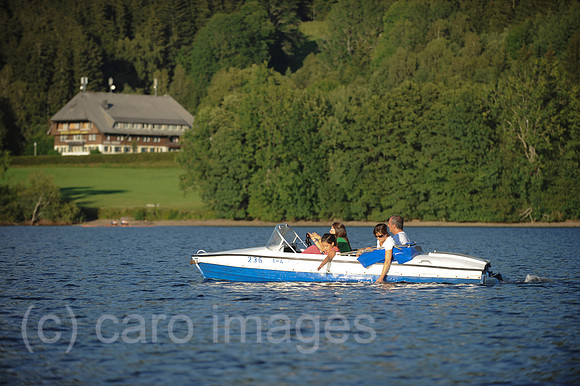 00K120810D114CAROE.JPG