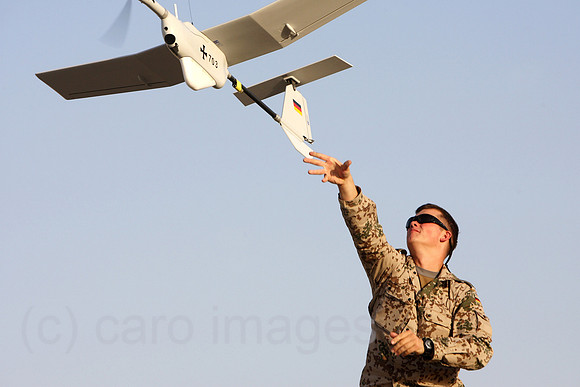 00U081008D016CAROE.JPG