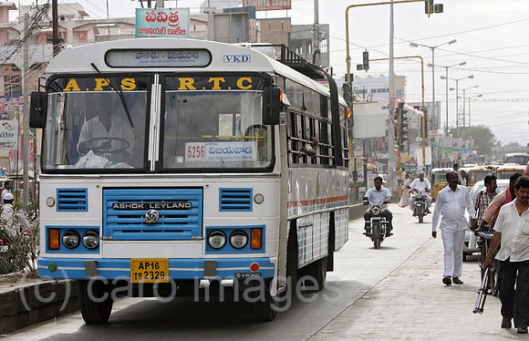 00U090627D139CAROE.JPG