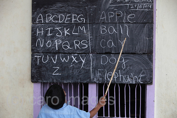 00U090627D087CAROE.JPG