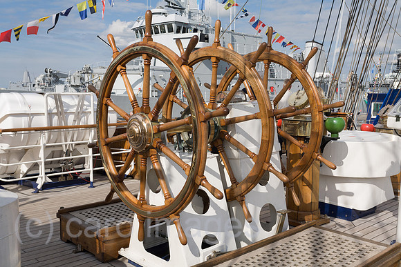 0PR150621D016CAROE.JPG