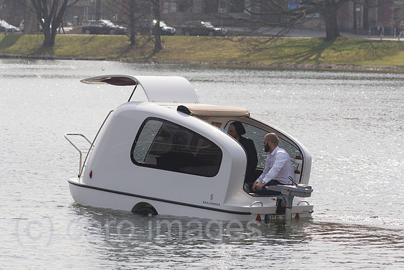 0PR150411D038CAROE.JPG