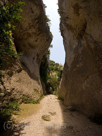 0PR130708D049CAROE.JPG