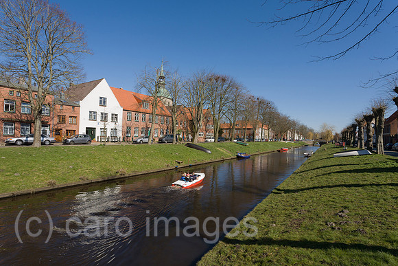 0PR150406D014CAROE.JPG