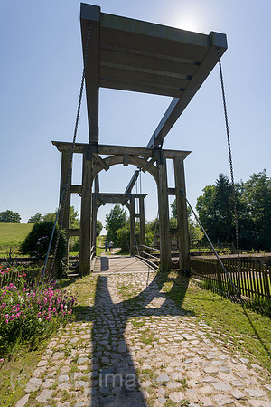 0PR140710D019CAROE.JPG