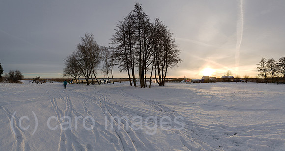 0PR141229D017CAROE.JPG
