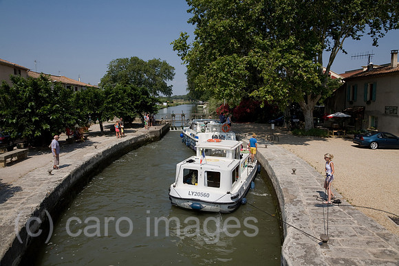 0PR130716D008CAROE.JPG