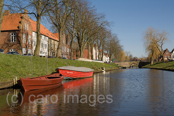 0PR150406D016CAROE.JPG