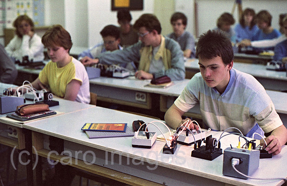 00S871012A004CAROE.JPG