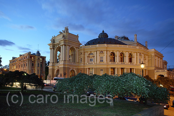 00S061110D105CARO.JPG