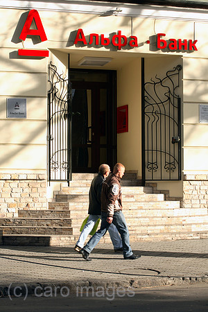 00S061110D071CARO.JPG