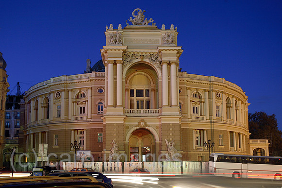 00S061110D107CARO.JPG