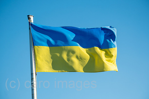 Deutschland, Barenburg - ukrainische Nationalflagge