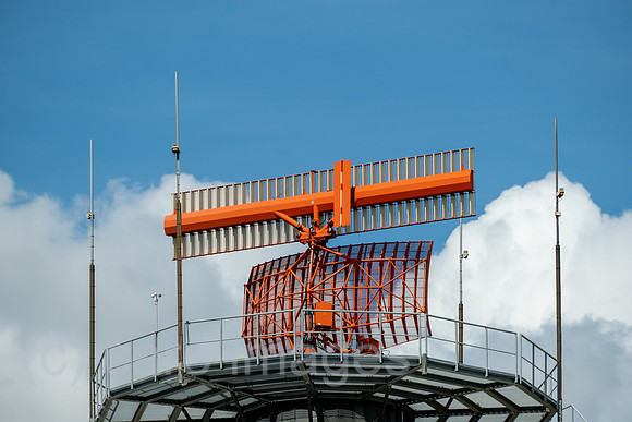 Deutschland, Stuhr - Radarturm des Bremer Flughafen