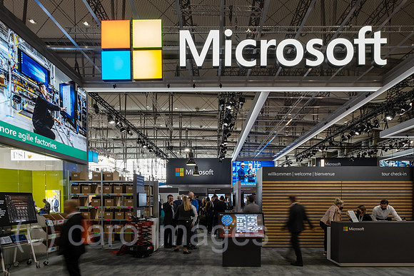 Deutschland, Hannover - Hannover-Messe, Messestand von Microsoft