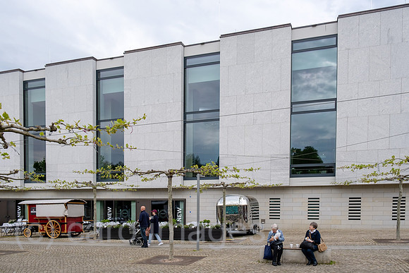 Deutschland, Hannover - Niedersaechsischer Landtag, Seitenansicht vom Plenarsaal