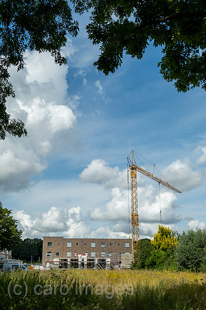 Deutschland, Bremen - Baustelle fuer eine Wohnsiedlung