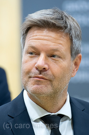 Deutschland, Hannover - Bundesminister fuer Wirtschaft und Klimaschutz und Vizekanzler Robert Habeck (Buendnis 90/Die Gruenen) bei der Hannover-Messe