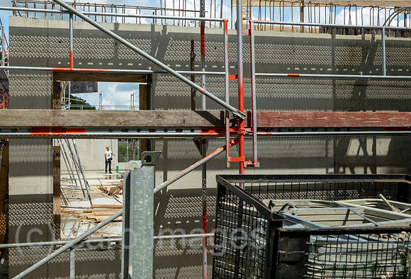 Deutschland, Bremen - Baustelle fuer eine Wohnsiedlung